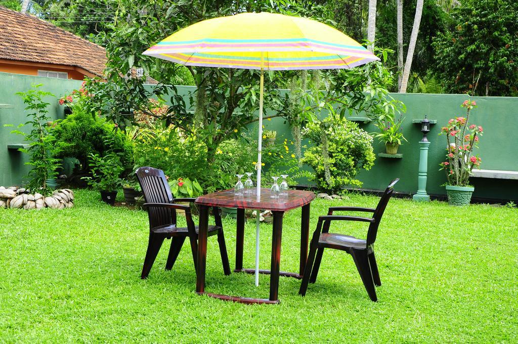 Lumbini Villa Bentota Habitación foto