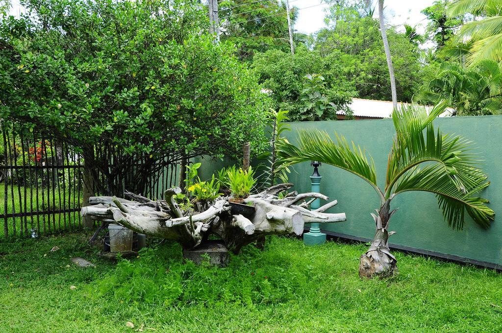 Lumbini Villa Bentota Habitación foto